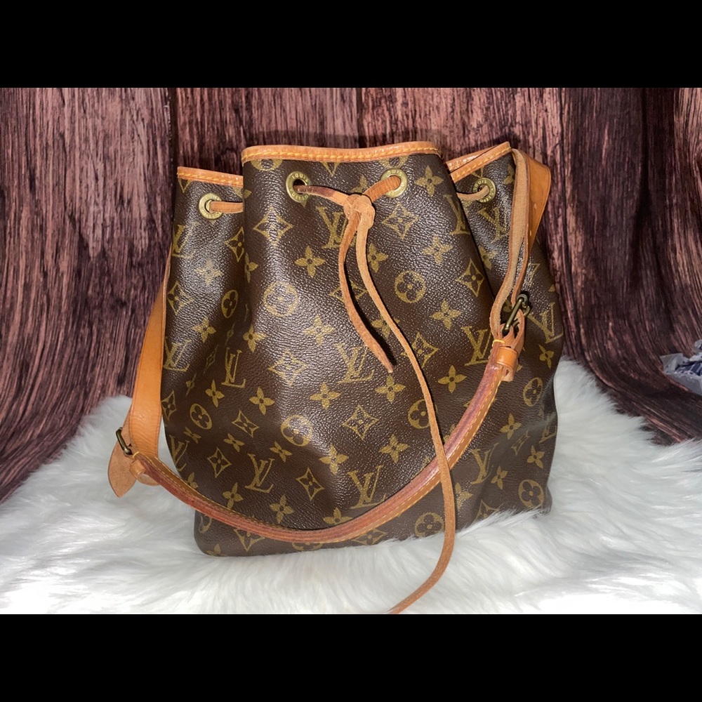 Louis Vuitton Petite noe